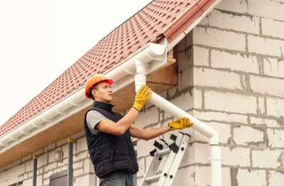 Pose et remplacement de gouttières à Maisontiers